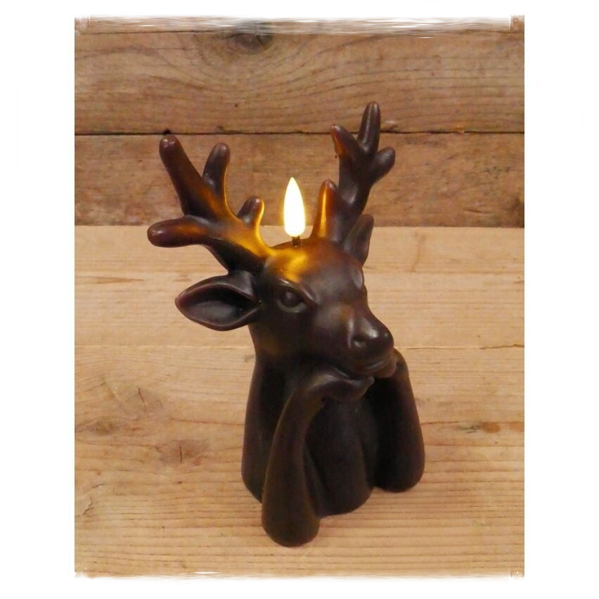 Countryfield Hert met ledflame werkt op batterij met Timer 18cm hoog!