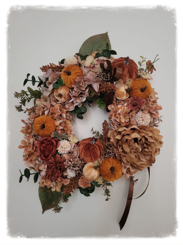 Herfstkrans met oranje bruin teinten door Sylvia de Keizer handmade 40cm