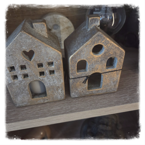 Brynxz 2026 Set of 2 Tealights CosyHouses Jewel 8x6x12