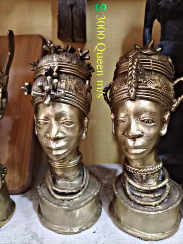 Medium/Small BRONZE BUST medium/small= €3000