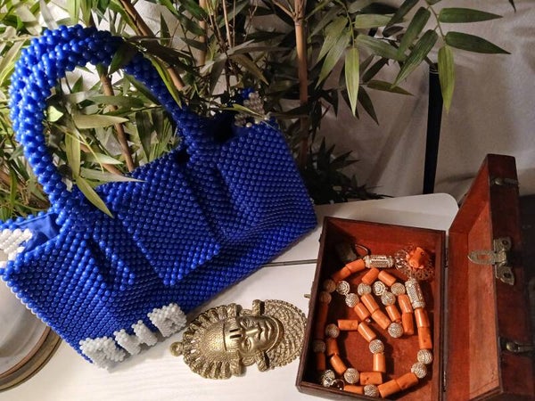 THE GIFT BOX 🎁 LIMITED EDITION, Set of Beads + Bronze + Bag All = € 750