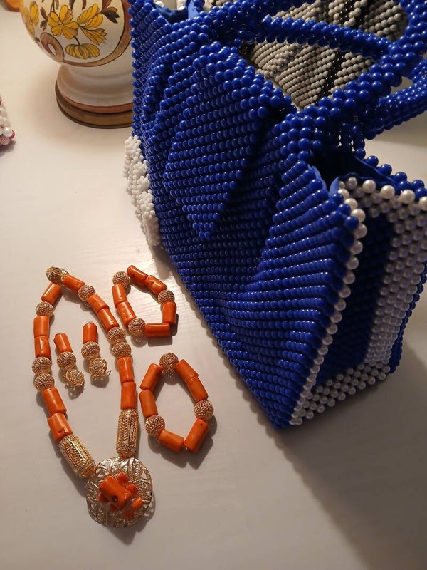 INSIDE YOUR PACKAGE 📦 - SIMPLE PRINCESS,   ROYAL  SET BEADS ➕️ ROYAL STYLISH BAG 🟰 SAME PRICE - simple princess 🟰 €1690,54