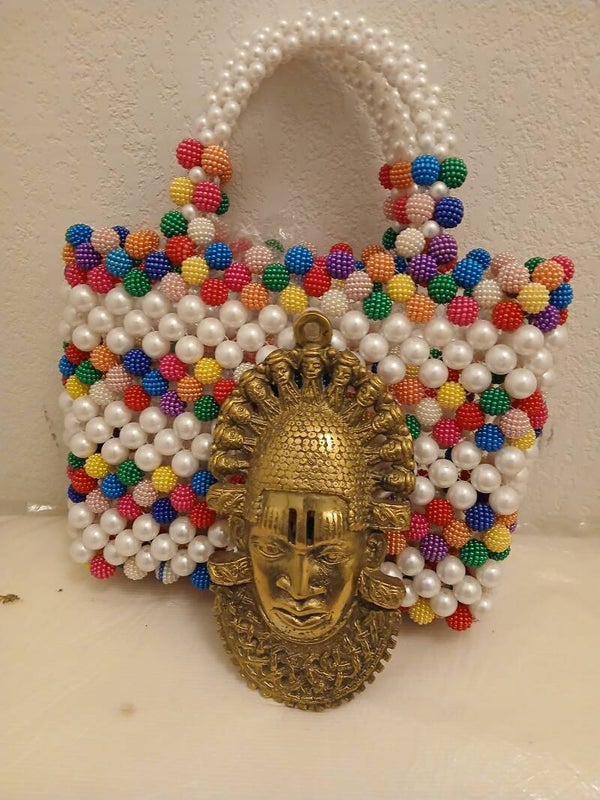 EPIC SALES‼️ NEW SALES‼️ MEGA SALES‼️  HURRY UP, NOTHING LIKE THIS ‼️  1 Benin bronze order + a free stylish bag  Edo,Benin bronze,  contemporary bronze artifacts,pure/composte artworks  very LIMITED sales editions = €955,36