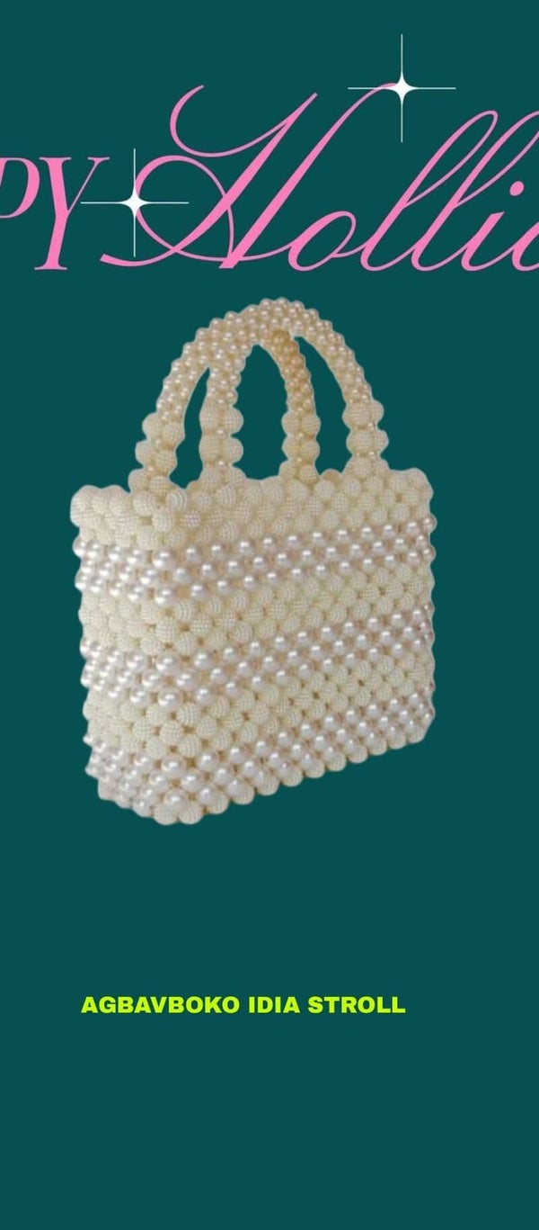 RHB - ROYAL ELEGANCE "AGBAVBOKO IDIA STROLL WHITE" absolute gorgeous, stylish, fancy royal beaded bags " THE AGBAVBOKO'S" HAND CRAFTED Limited edition 🟰 €550,33