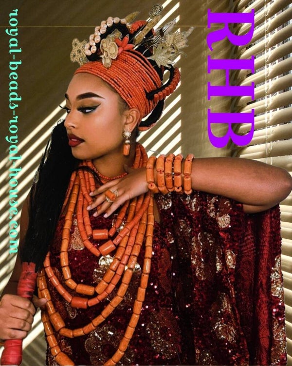 A COMPLET ROYAL PRINCESS ATTIRE, Ewu-ivie, a beaded CROWN 👑 or blouse. Edo women adorn their necks with  beads known as Ivie-uru and wear the Ivie-obo on their hands and beaded earrings = €6750,67