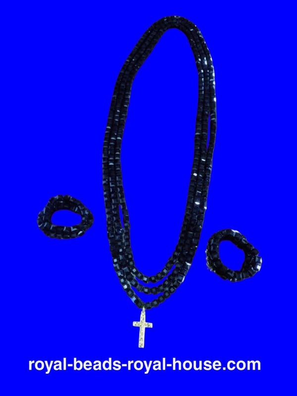 SPECIAL OFFER , Looking for something special!  epic sales‼️ mega sales‼️ SET OF BLACK ROYAL BRACELETS,COLLIER = € 390,99
