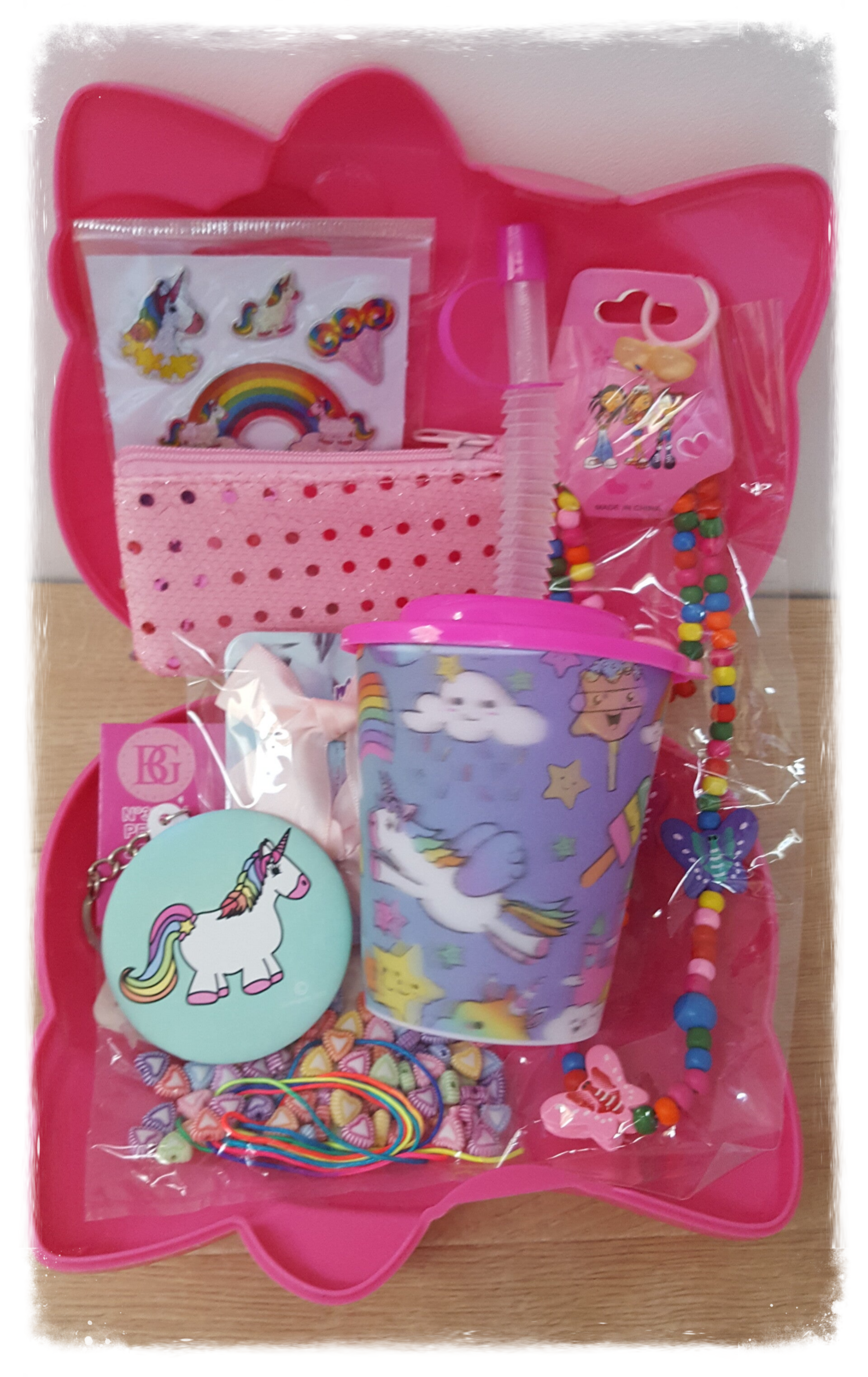 Cadeaux boîte à goûter Hello Kitty Rose