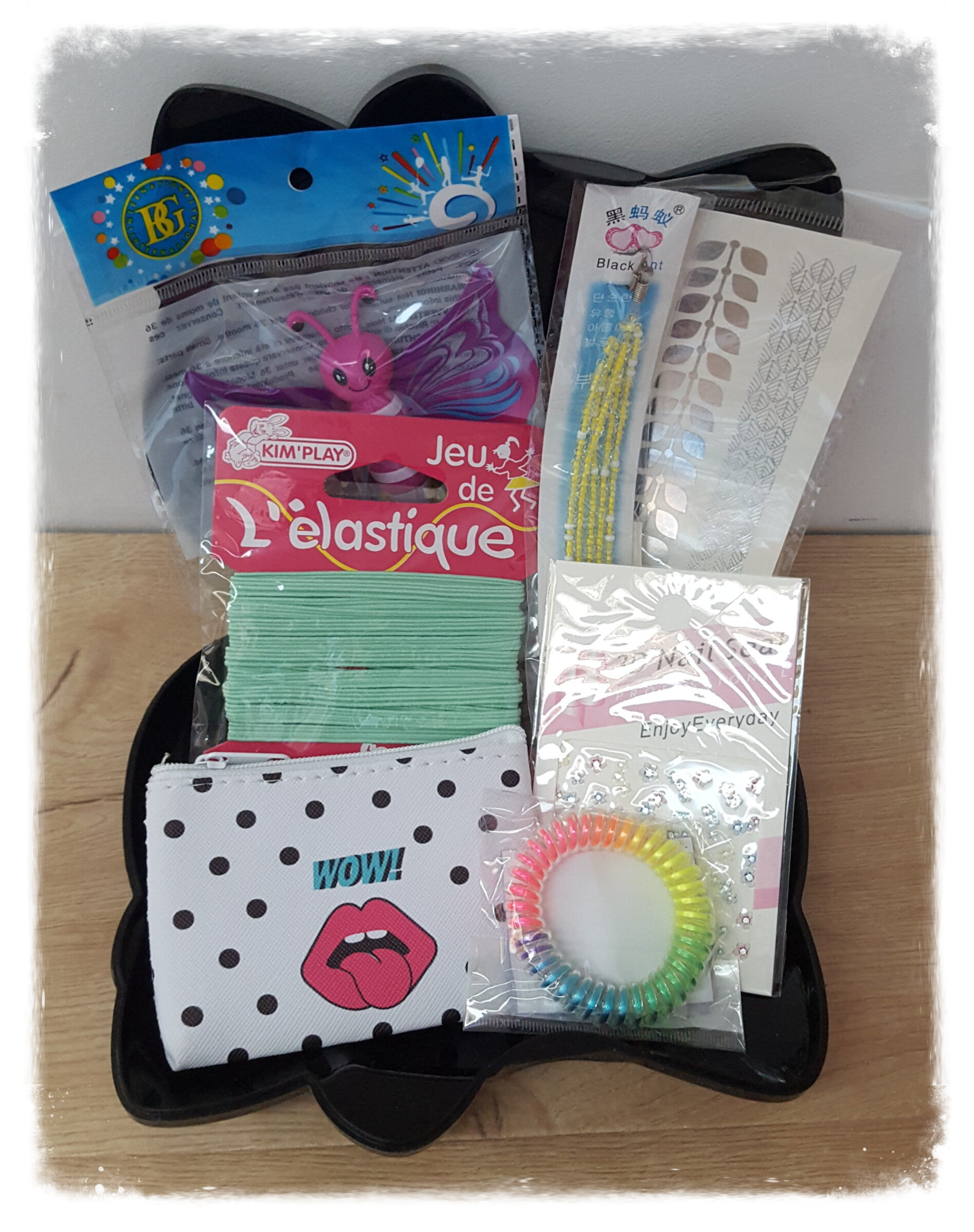 Cadeaux boîte à goûter Hello Kitty Noire