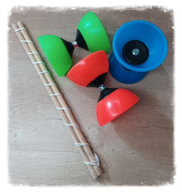 Diabolo baguettes bois