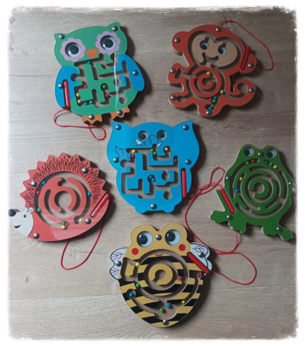 Jouet labyrinthe en bois magnétique animaux