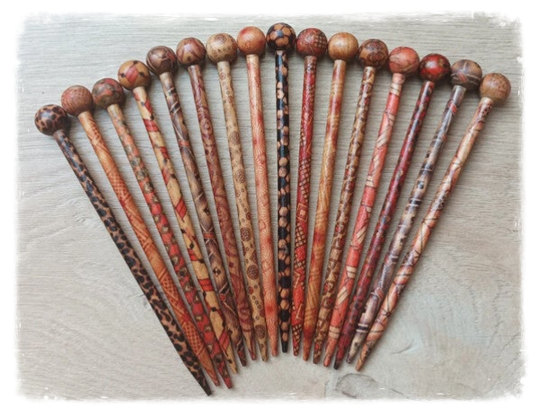 Pique à cheveux bois