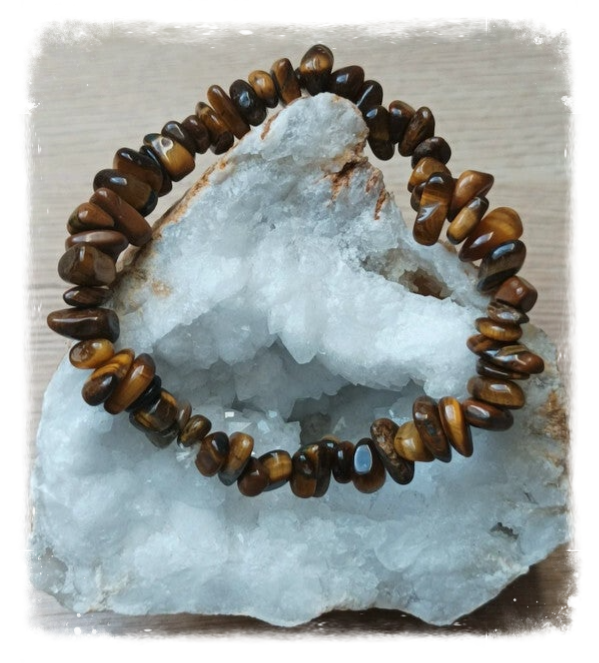 Bracelet en éclats de pierres semi-précieuses Oeil de tigre