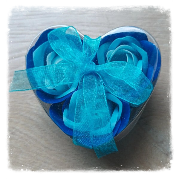 Boîtes de 3 Roses de Savon Boîte Coeur - Bleue