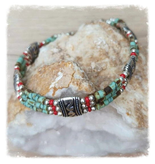 Bracelet ethnique népalais artisanal pierres et métal
