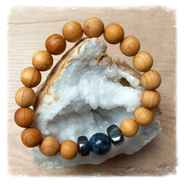 Bracelet de Chakra de la Gorge en Cèdre avec Sodalite