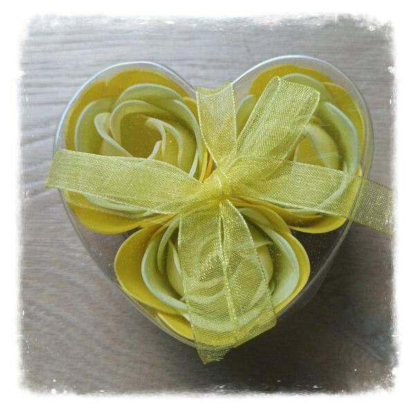 Boîtes de 3 Roses de Savon Boîte Cœur - Rose du Printemps