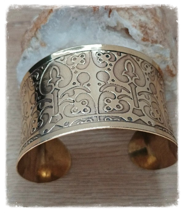 Bracelet large en métal doré