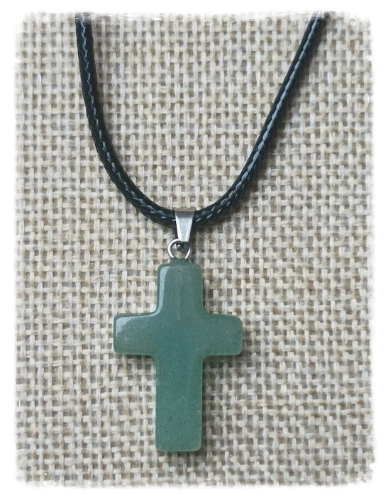 Pendentif croix pierre précieuse - Jade