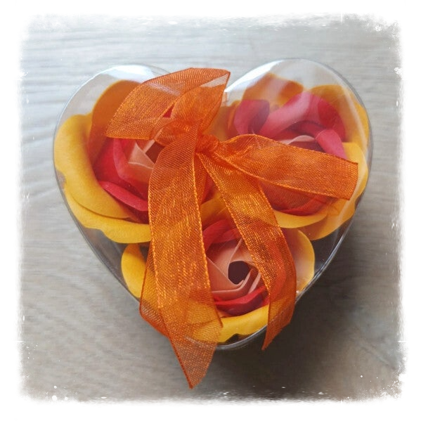 Boîtes de 3 Roses de Savon Boite Cœur - Pêche