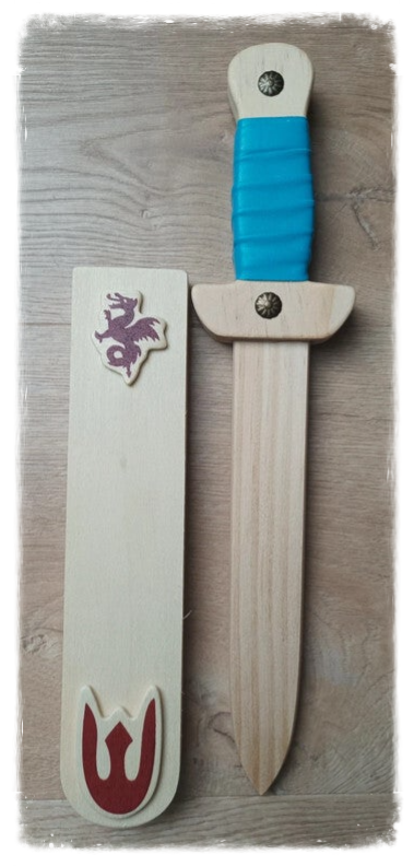 Dague avec fourreau en bois bleue