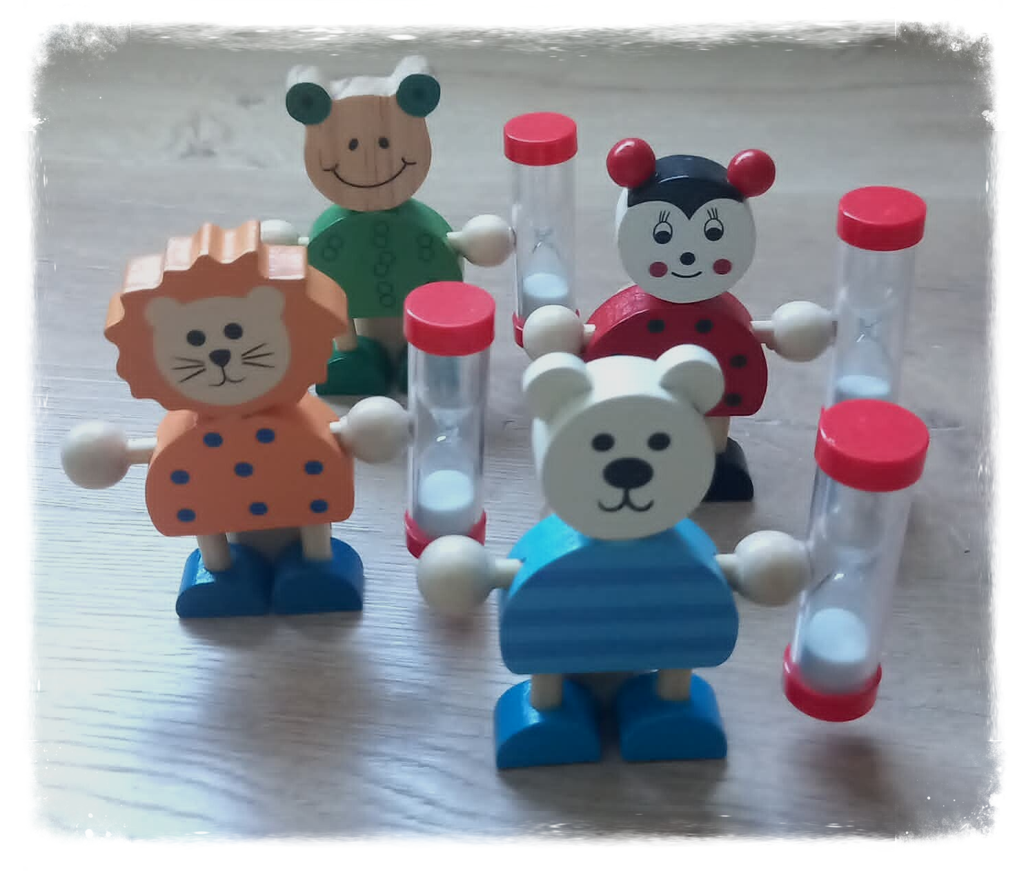 Porte brosse à dents avec sablier