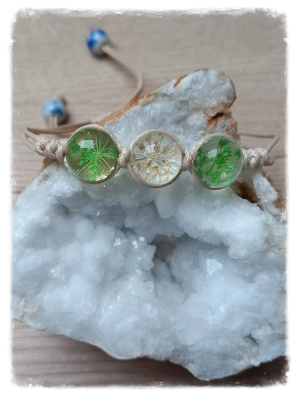 Bracelet 3 fleurs pressées sous verre - Vert et blanc