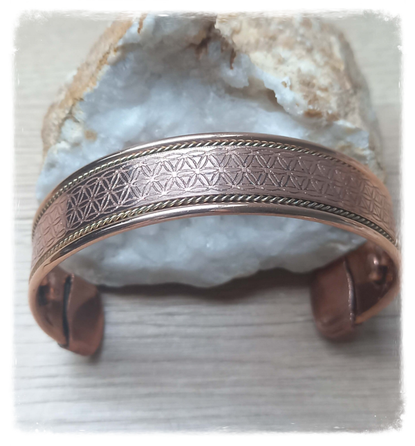 Bracelet large en cuivre magnétique - Fleur de Vie (Ref.119)