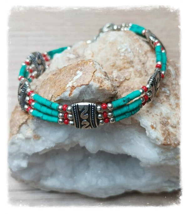 Bracelet ethnique népalais artisanal pierres et métal