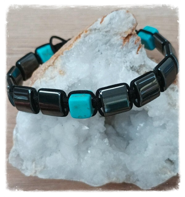 Bracelet Shamballa hématite magnétique avec cuboïdes turquoise