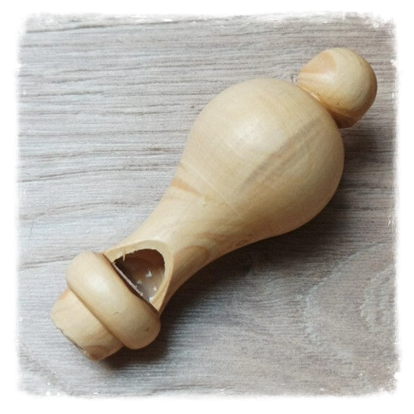 Sifflet gros ventre en buis naturel