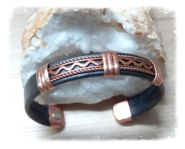 Bracelet cuivre et aimants cuir design ondulé