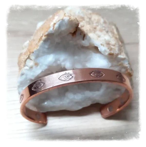 Bracelet fin cuivre massif et aimants motif œil protecteur (Ref.004)