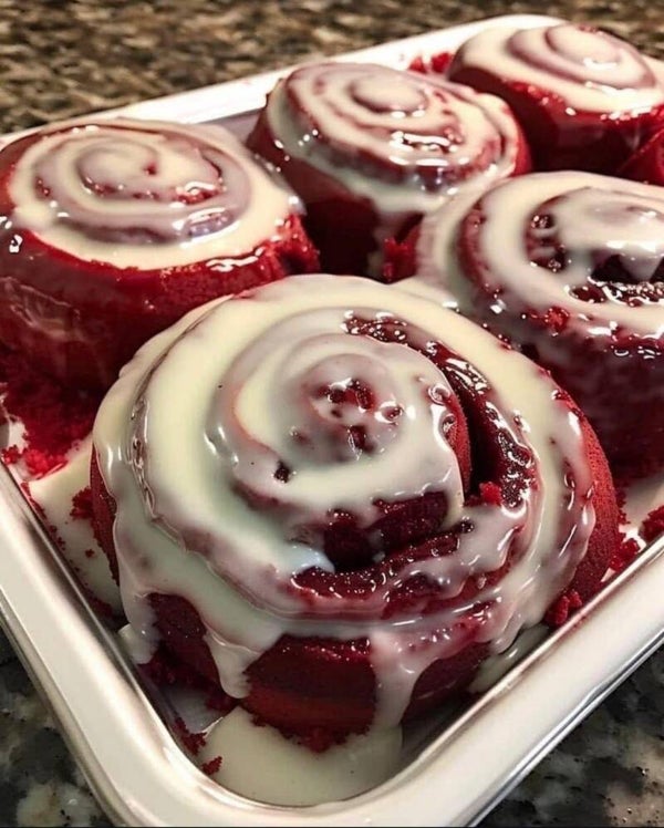 Red Velvet Cinnamon Buns