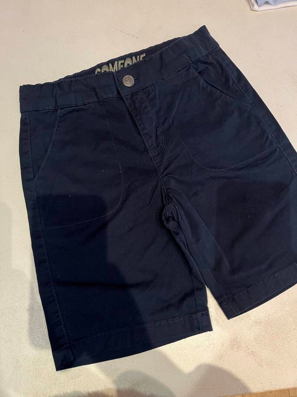 Short dries donker blauw jongen someone