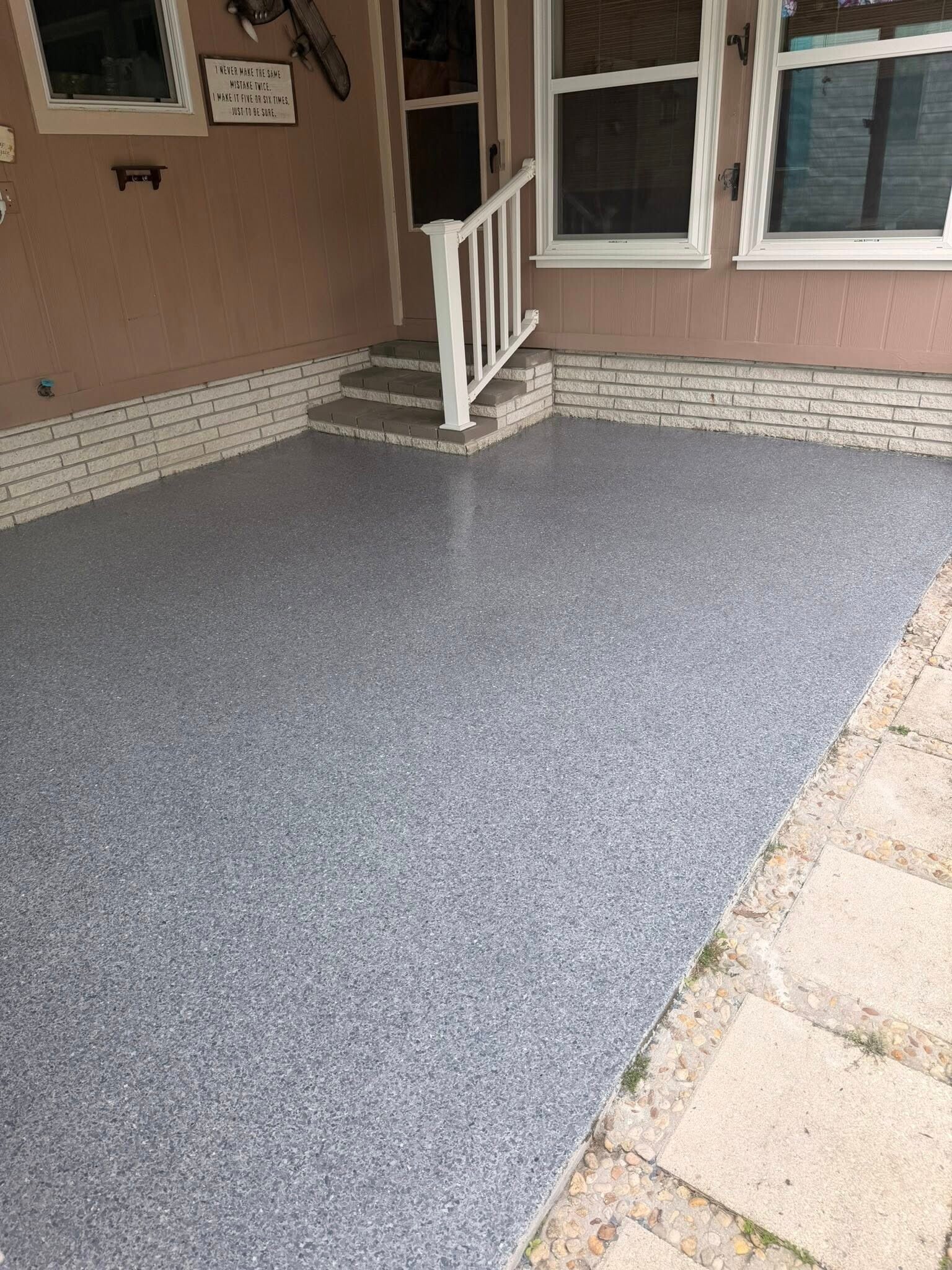 Patio Flake - Basalt