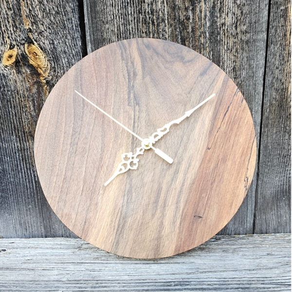 Nussbaum Wanduhr