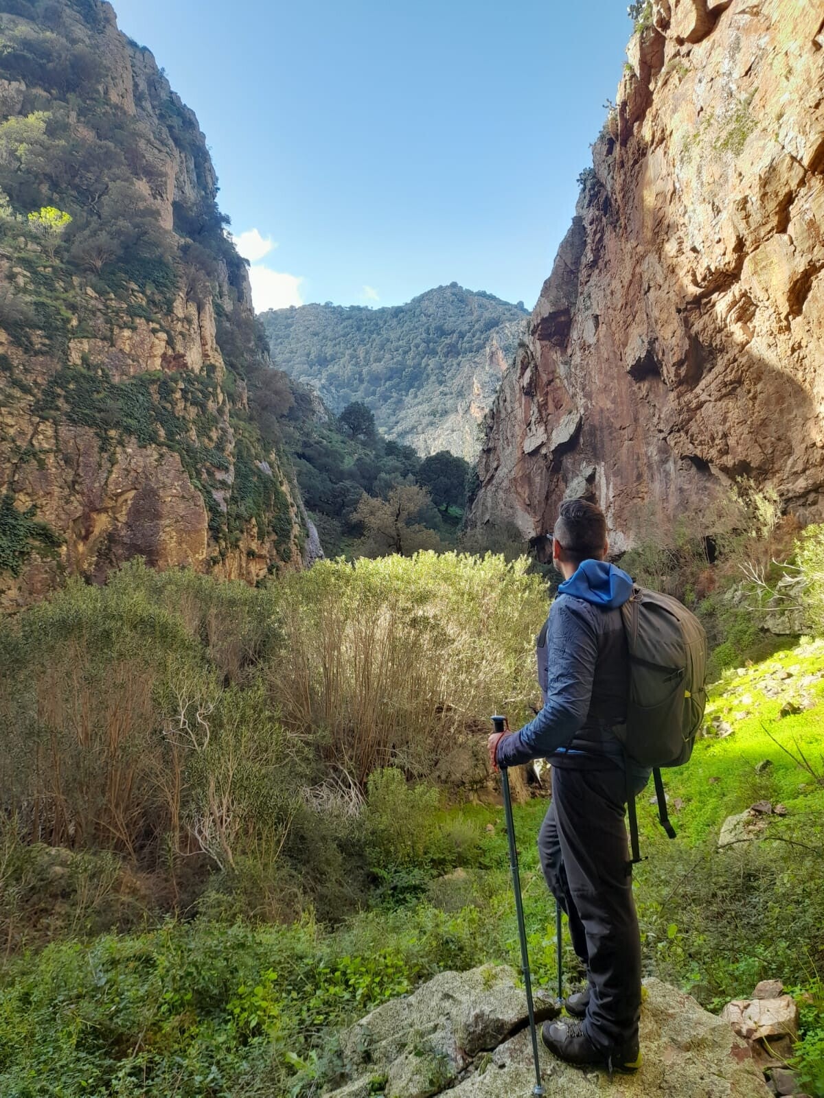 Su strintu de is fraggeris o is cioffus o gorropeddu del sud