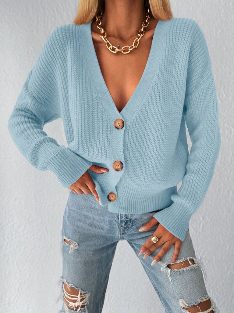 Gilet en maille bleu ciel – Col V boutonné