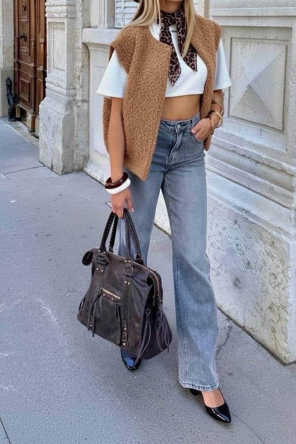 Gilet sans manches effet bouclette – Coupe droite ouverte