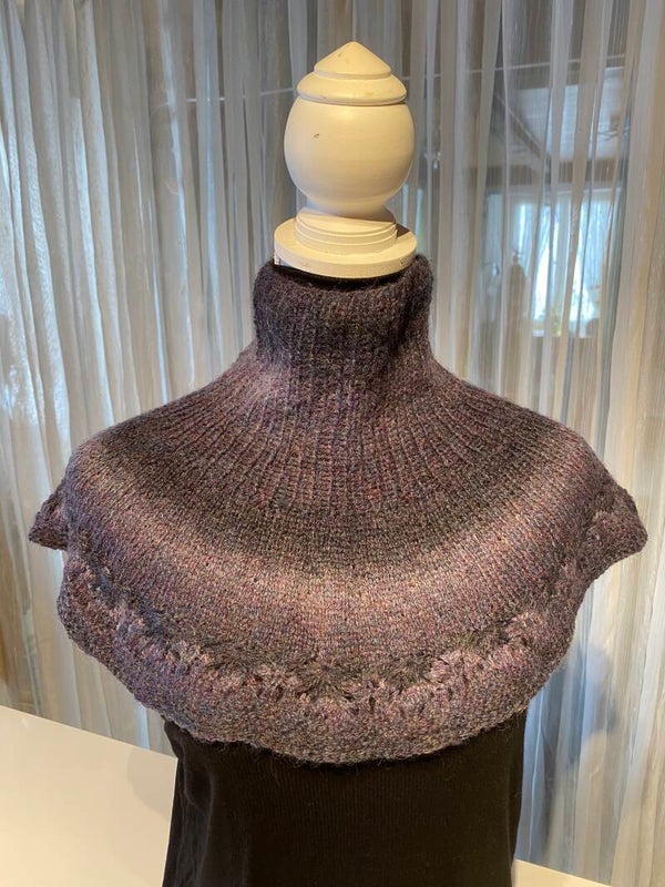 Halssschmeichler Blau, Grau