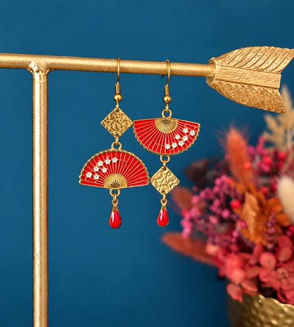 Boucles d’oreilles asymétriques