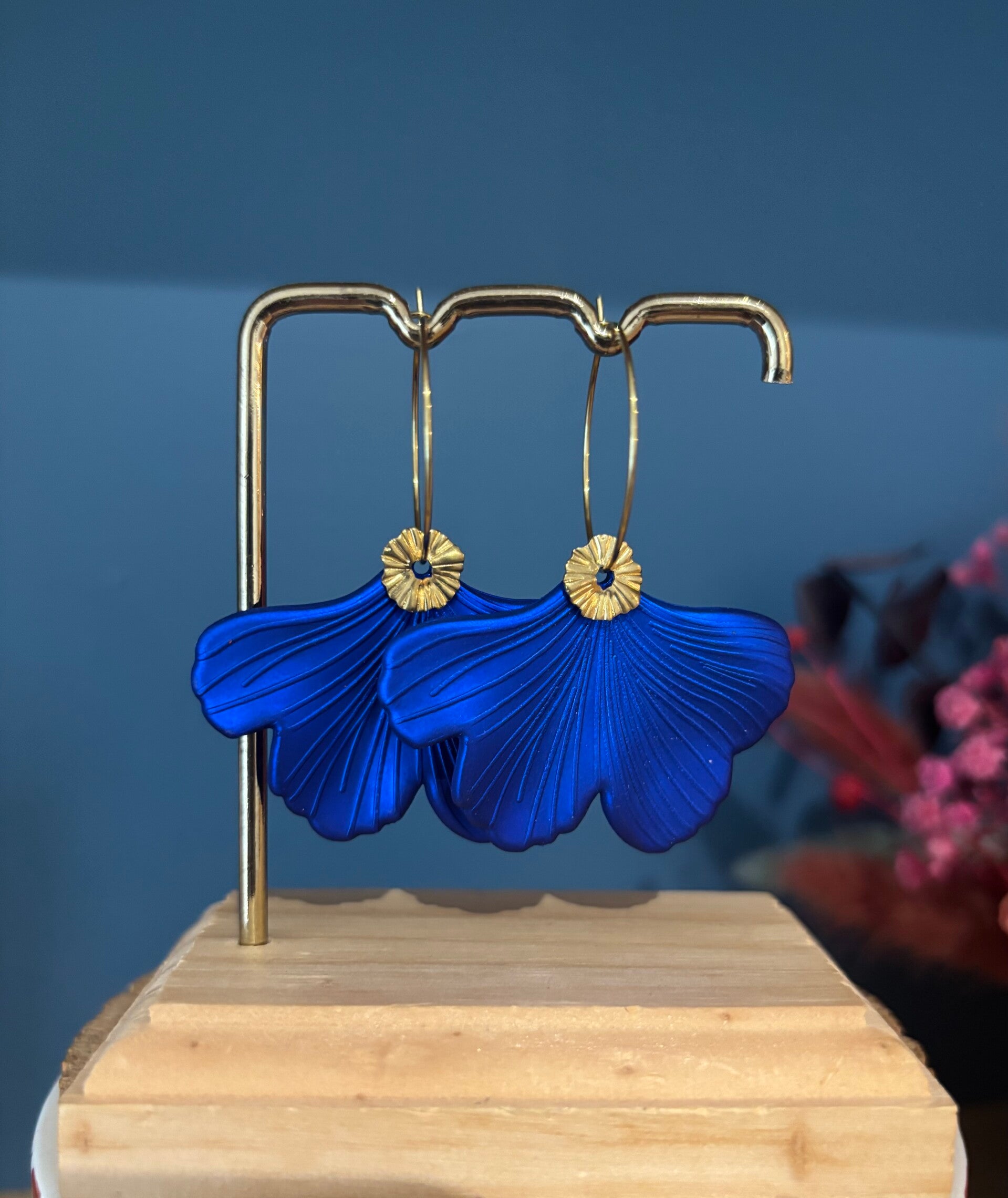 Créoles fleurs de ginkgo bleues