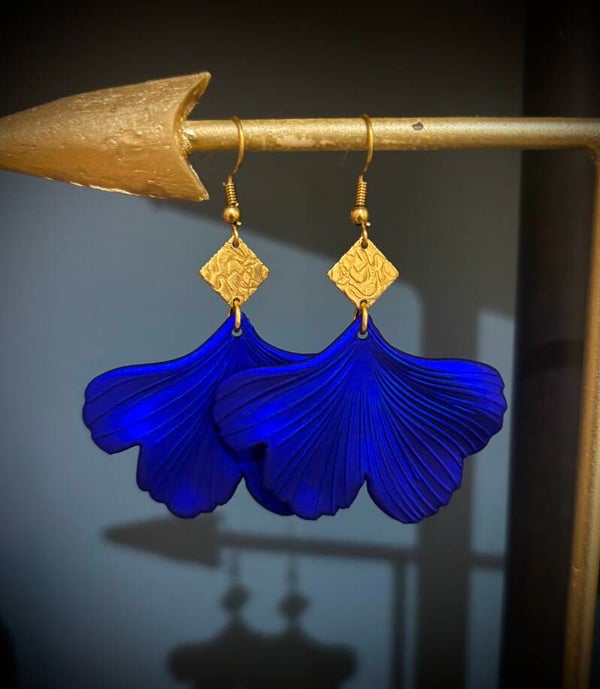 Boucles d'oreilles fleurs de ginkgo bleues