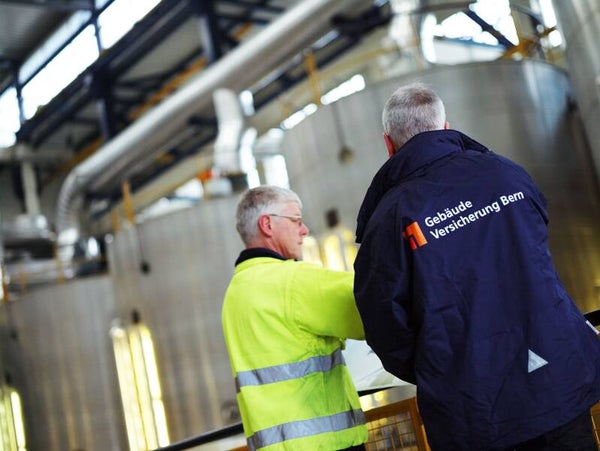 Technische Inspektion in Industrieanlage