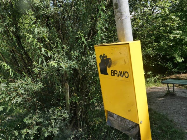 Hundekotstation mit Beutelspender