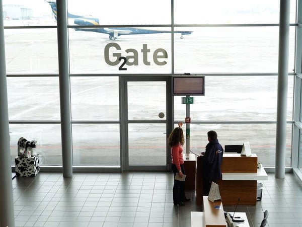 Sicherheitsbegehung im Flughafen Betrieb