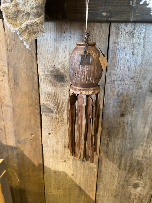 Aura Peeperkorn hanger met leren franjes