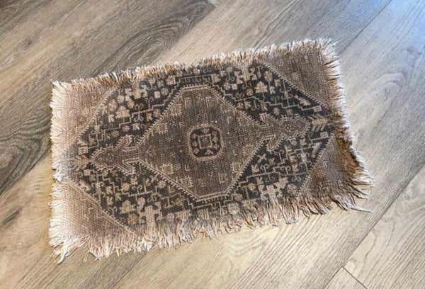 Kelim Sierkleedje oud bruin/zwart.