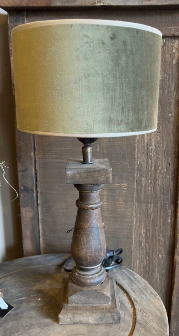 Stoere houten lampenvoet