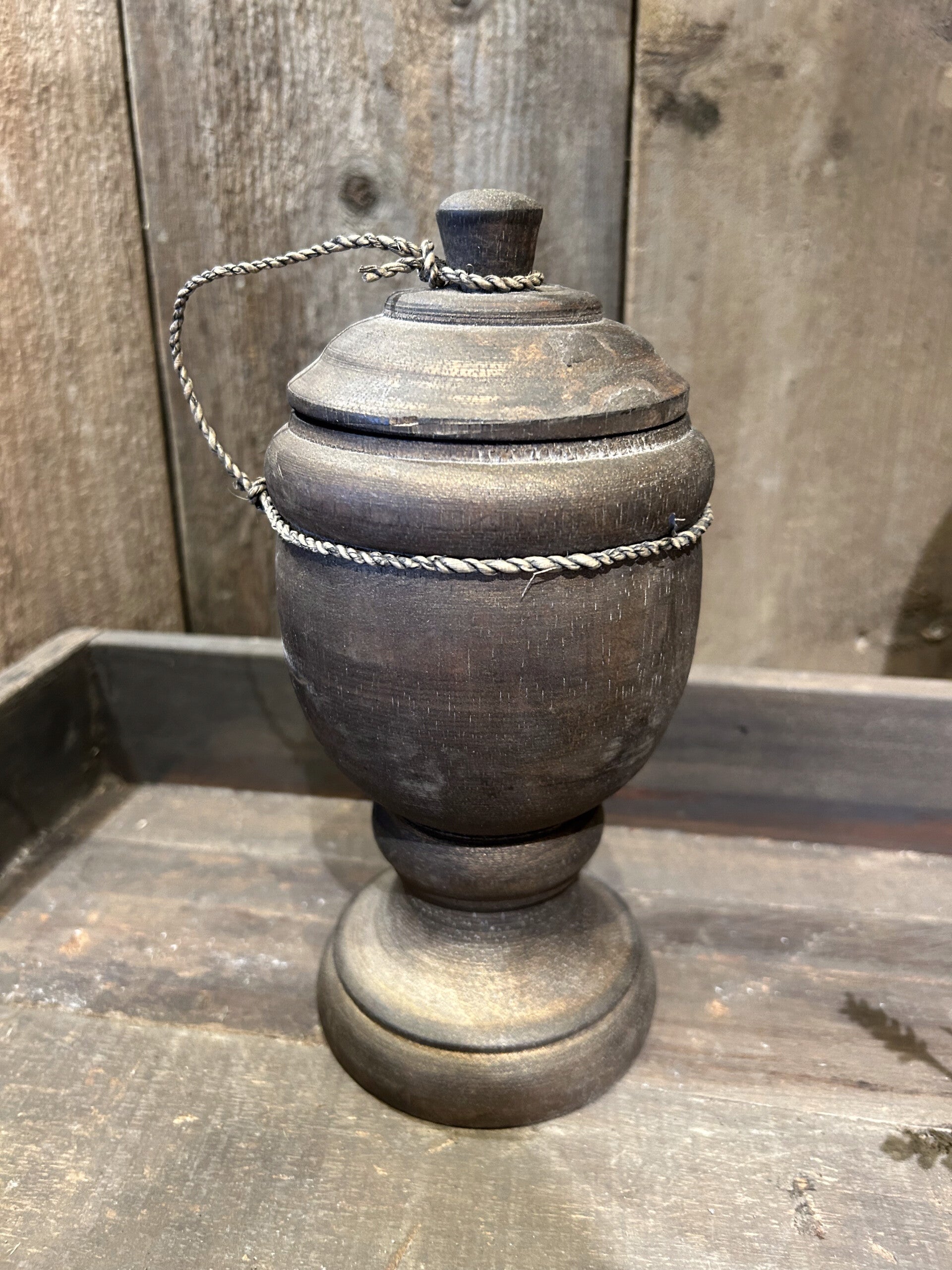 Houten potje met deksel